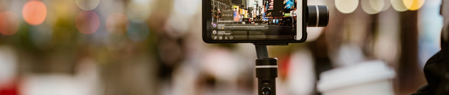 Gimbaali. Gimbaalin ansiosta saat vakaata videokuvaa